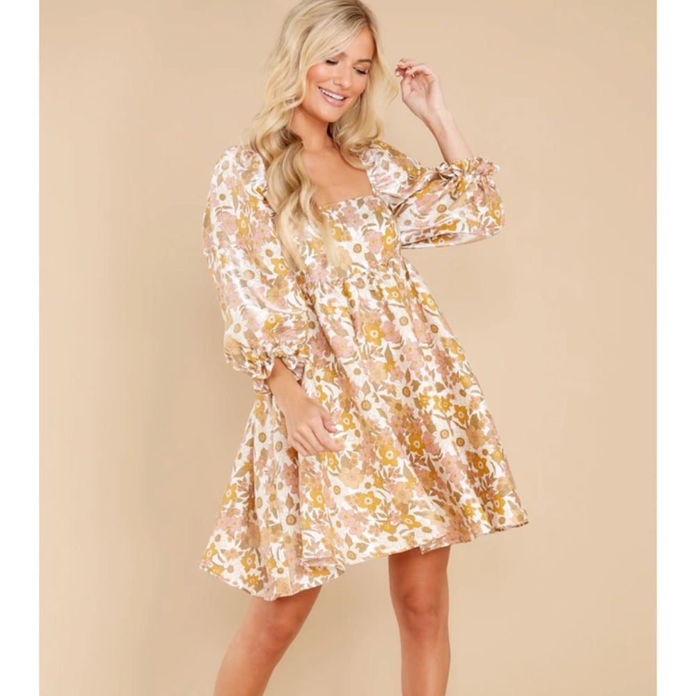 Something’s getting started ivory floral print dress size large